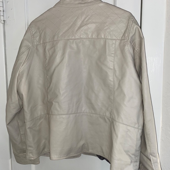 White Leather Style Jacket, Women’s XXL - Picture 2 of 7